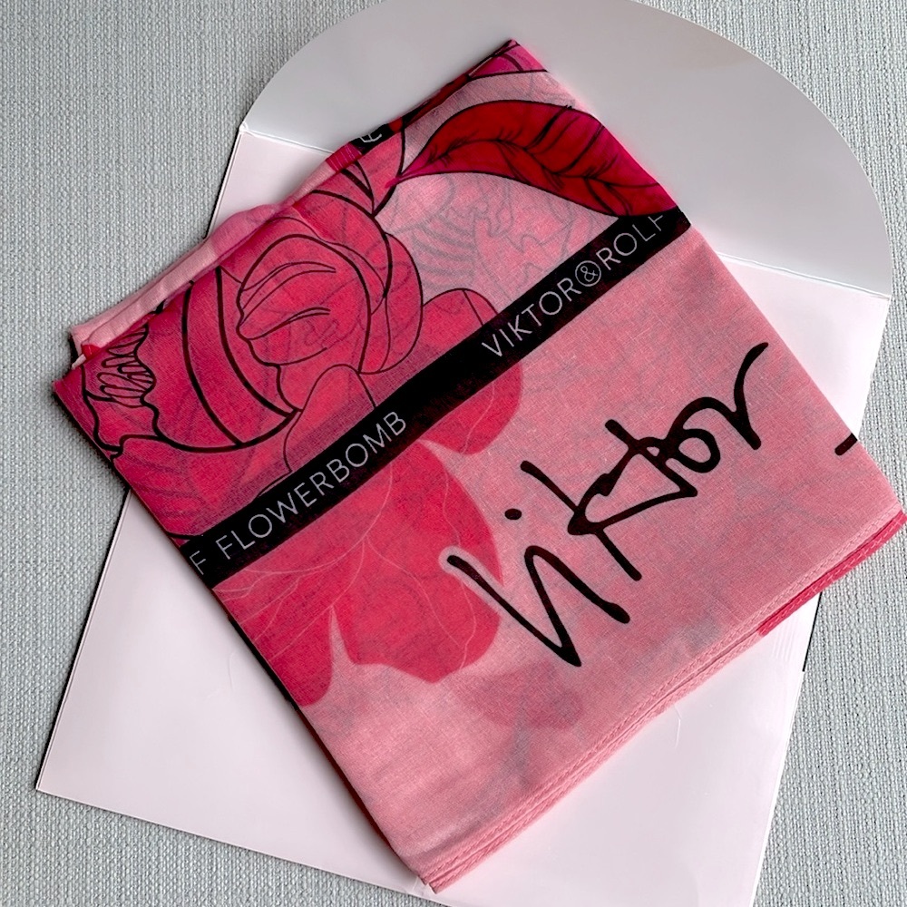 Viktor & Rolf Flowerbomb 90 x 90 cm Foulard Scarf